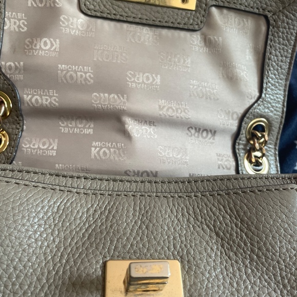 Michael kors ipurse - Picture 3 of 7